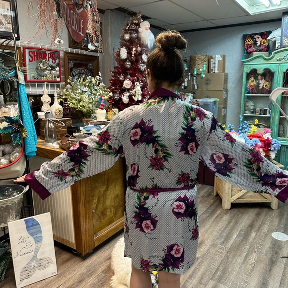 Satin Bath Robe - Picture 13 of 14